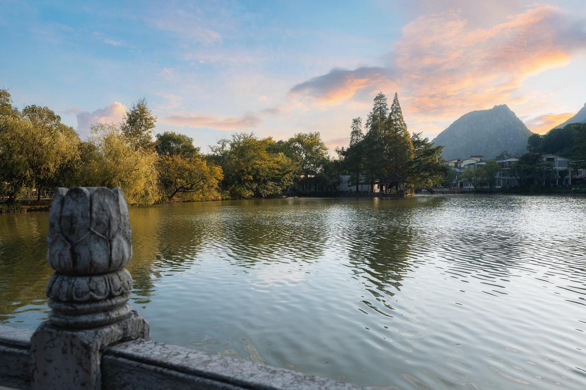 Guilin Village Creek Inn-Free Private Car Pick Up Station Stay 3 Nights المظهر الخارجي الصورة