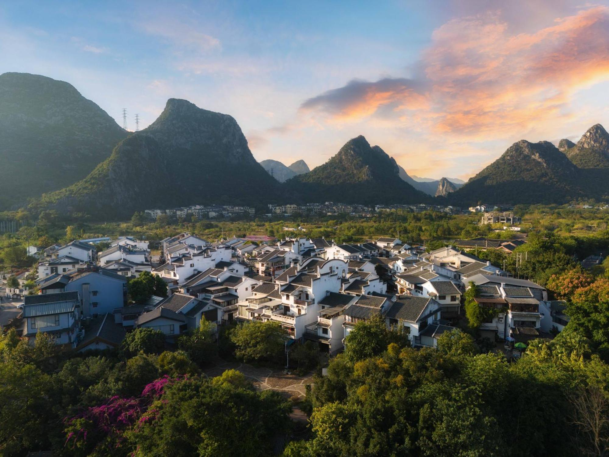 Guilin Village Creek Inn-Free Private Car Pick Up Station Stay 3 Nights المظهر الخارجي الصورة