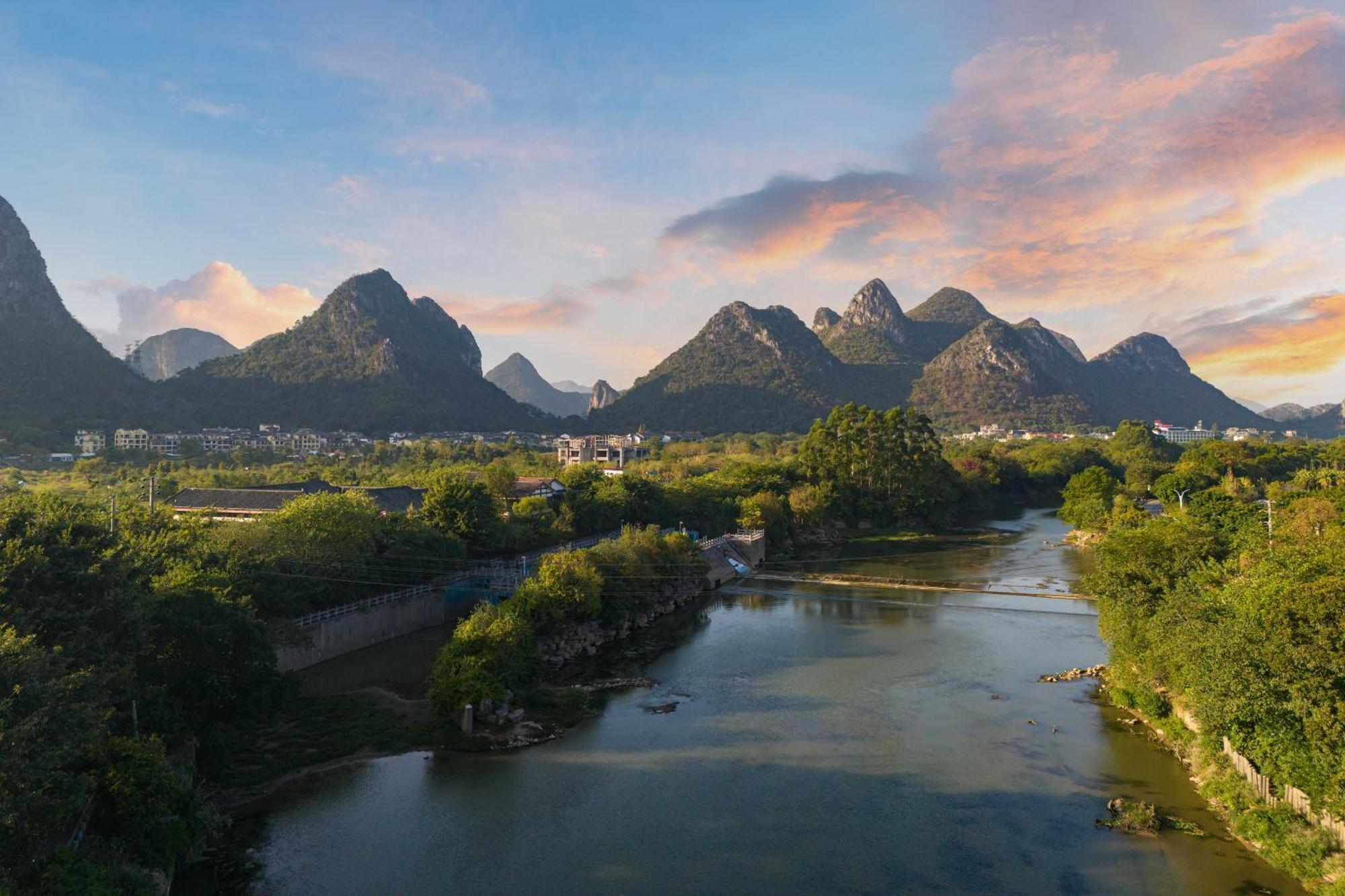 Guilin Village Creek Inn-Free Private Car Pick Up Station Stay 3 Nights المظهر الخارجي الصورة