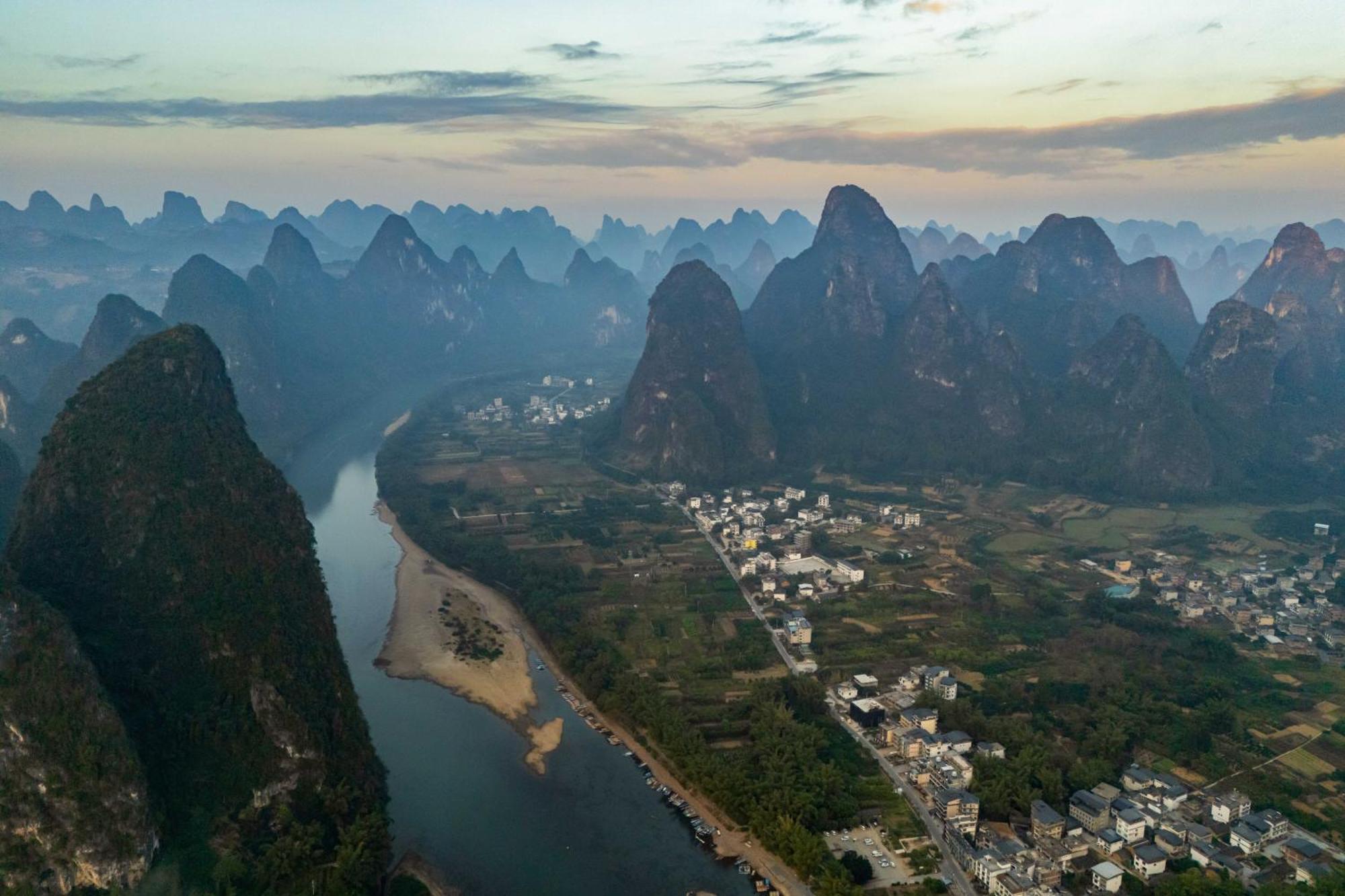 Guilin Village Creek Inn-Free Private Car Pick Up Station Stay 3 Nights المظهر الخارجي الصورة